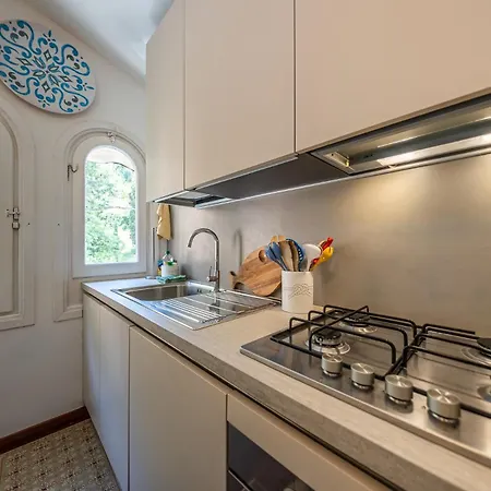 Petite Paraggi Vista E Comodita Sul Mare Apartamento